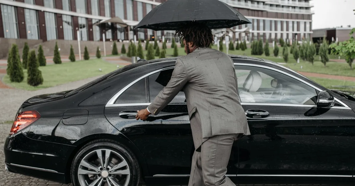 Widnes private hire and airport transfer